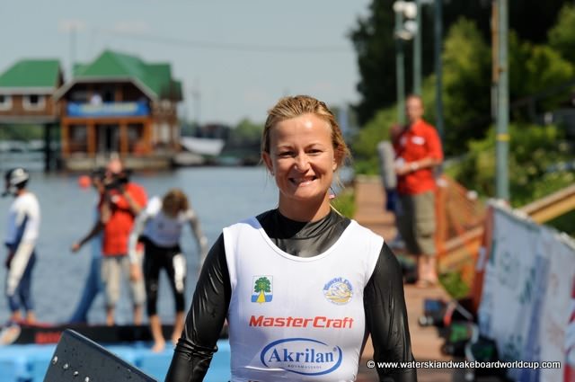 June Fladborg (Дания) лидирует в прыжках с трамплина на этапе Кубка мира 2009 в Дубне