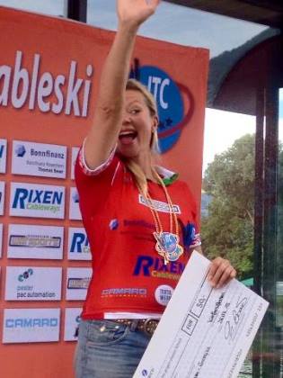 Юлия Мейер-Громыко - чемпионка в фигурном катании              (фото из ФБ спортсменки)
