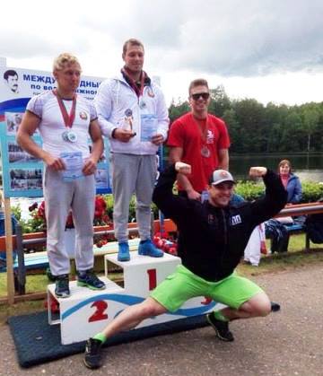 Чемпион в прыжках с трамплина у мужчин Степан Шпак, призеры Александр Исаев и Артем Морозов
