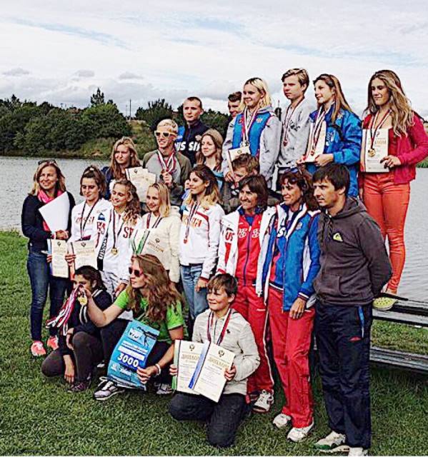 Юные чемпионы и их тренеры. Фото из ФБ Алексея Мухина