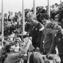 Дмитрий Яськевич (крайний слева) на пьедестале почета Кубка СССР в Дубне, 1984 (фото Юрия Туманова)